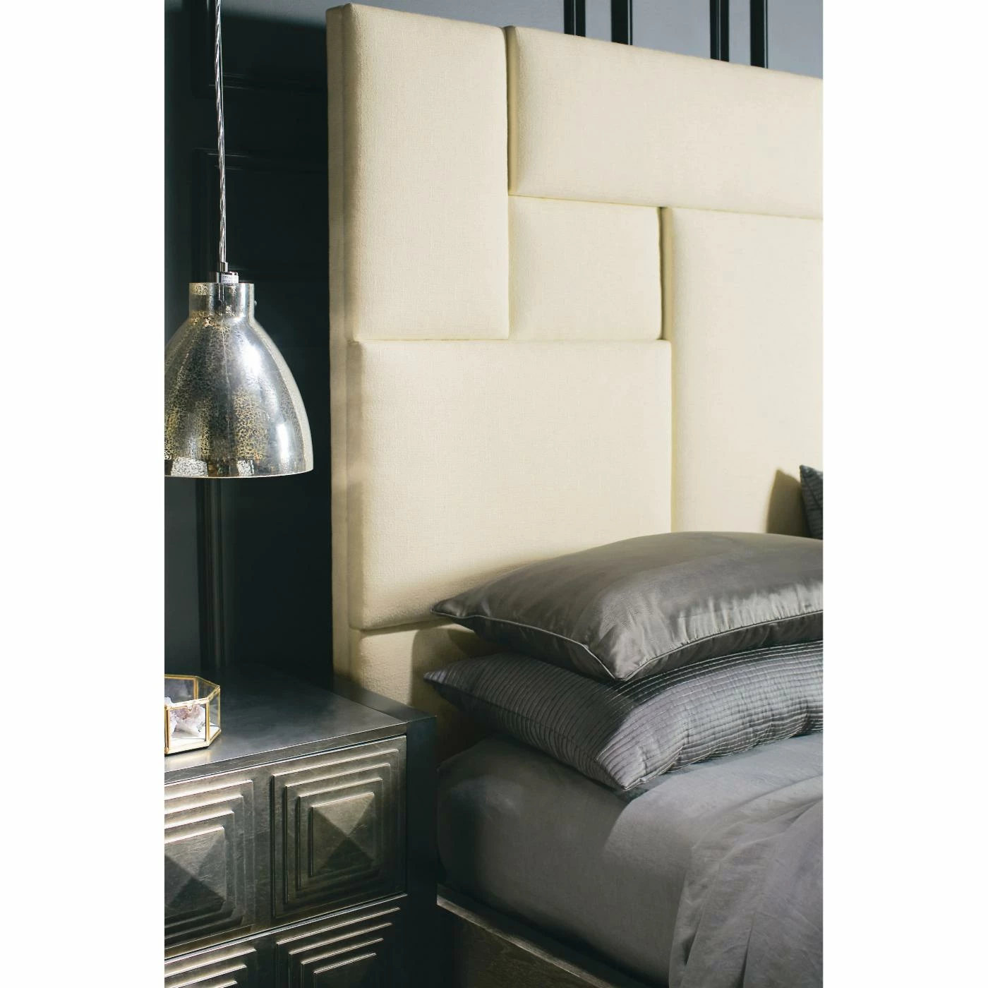 Brand new π King Bernhardt Mosaic Geometric Low Profile Bed β€οΈ 6 Brand new π King Bernhardt Mosaic Geometric Low Profile Bed β€οΈ - Image 4