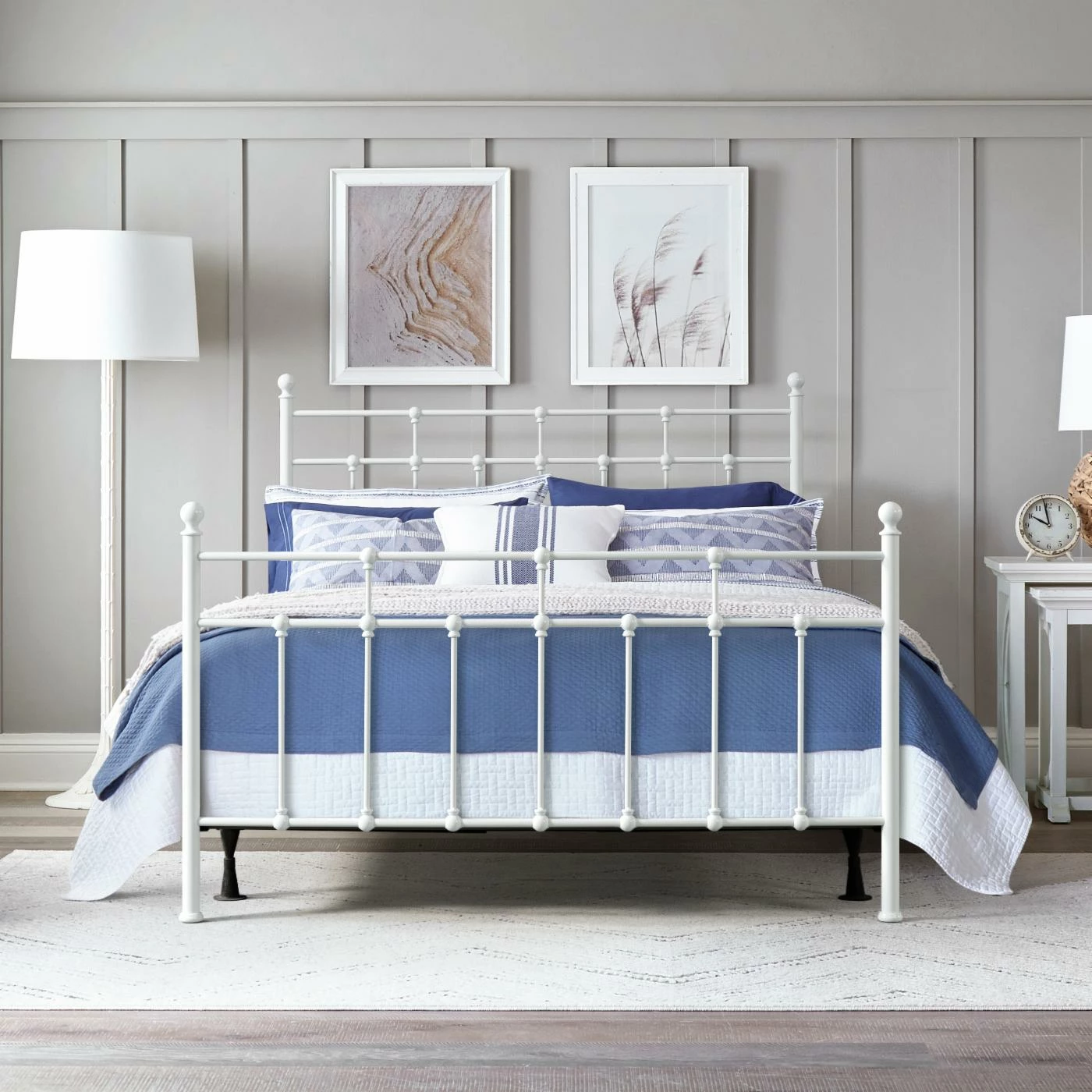 New βοΈ Queen Hillsdale Furniture Providence Poster Bed π₯° 6 New βοΈ Queen Hillsdale Furniture Providence Poster Bed π₯° - Image 4
