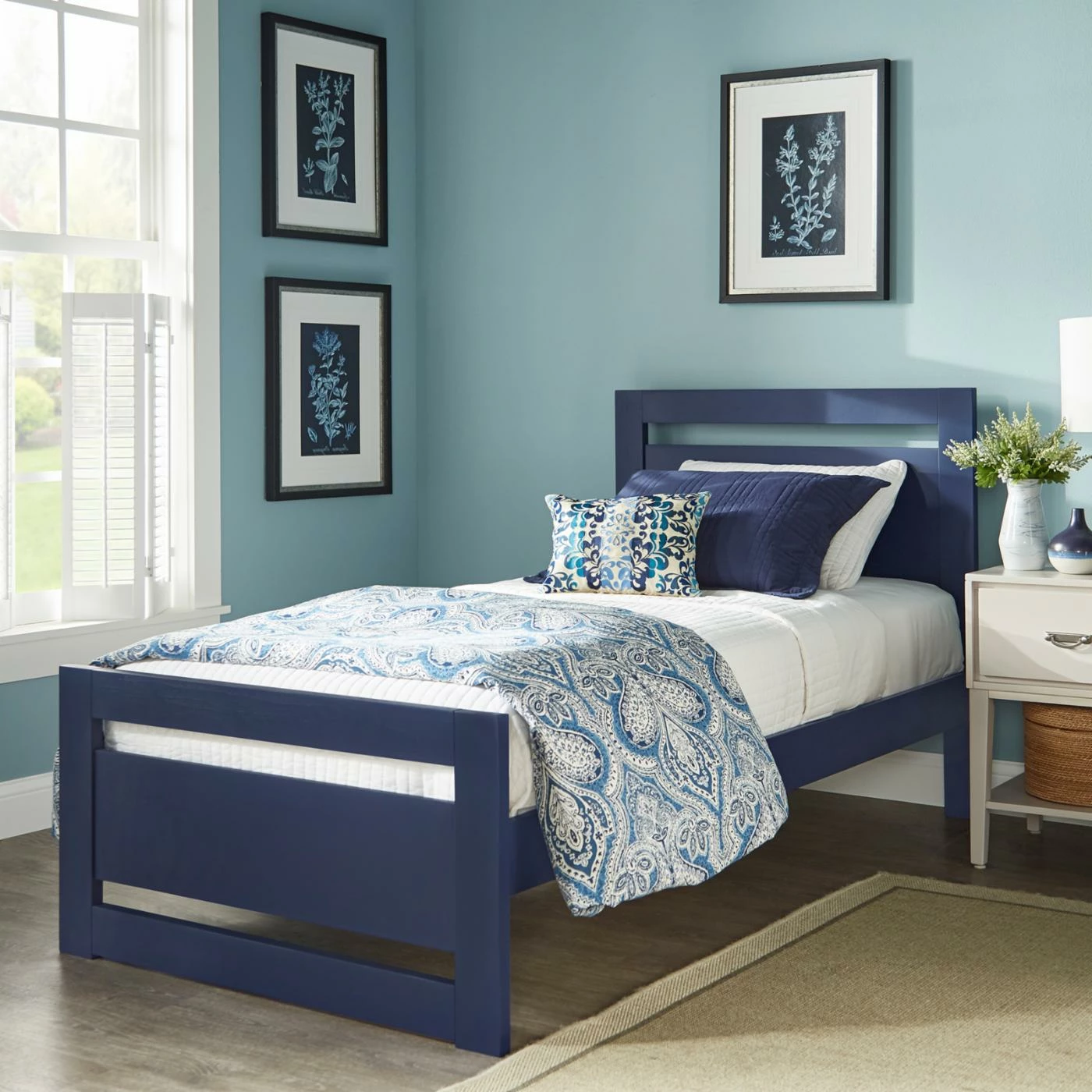 Brand new π Full/Double Weston Home Tatiana Cut Out Platform Bed π 6 Brand new π Full/Double Weston Home Tatiana Cut Out Platform Bed π - Image 4