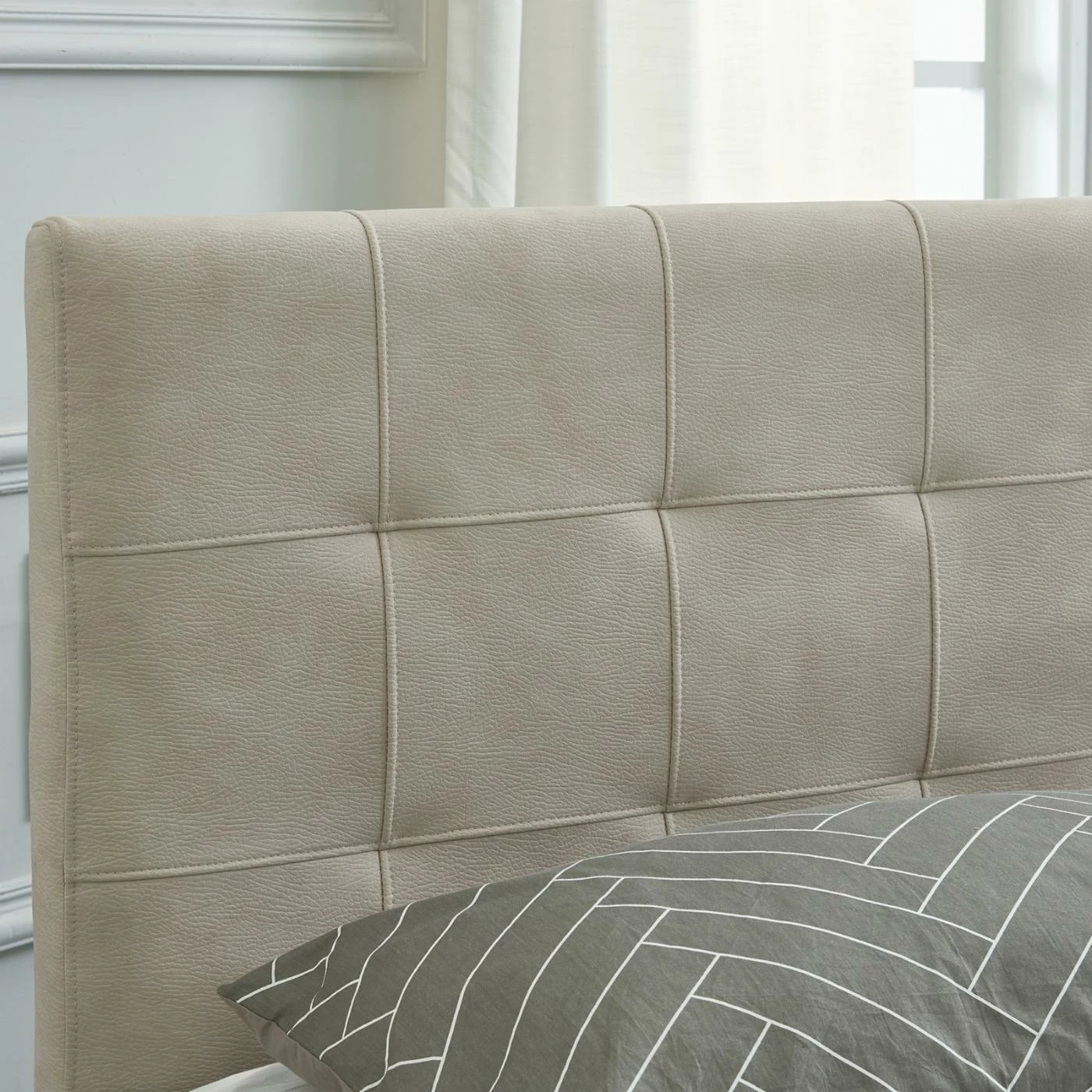 Cheapest π Worldwide Home Furnishings Upholstered King Storage Bed β 6 Cheapest π Worldwide Home Furnishings Upholstered King Storage Bed β - Image 4