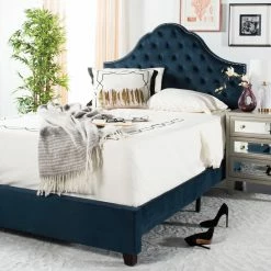 Brand new 🧨 Queen Safavieh Beckham Upholstered Panel Bed 🛒 -Beds Shop detail5SAV9632