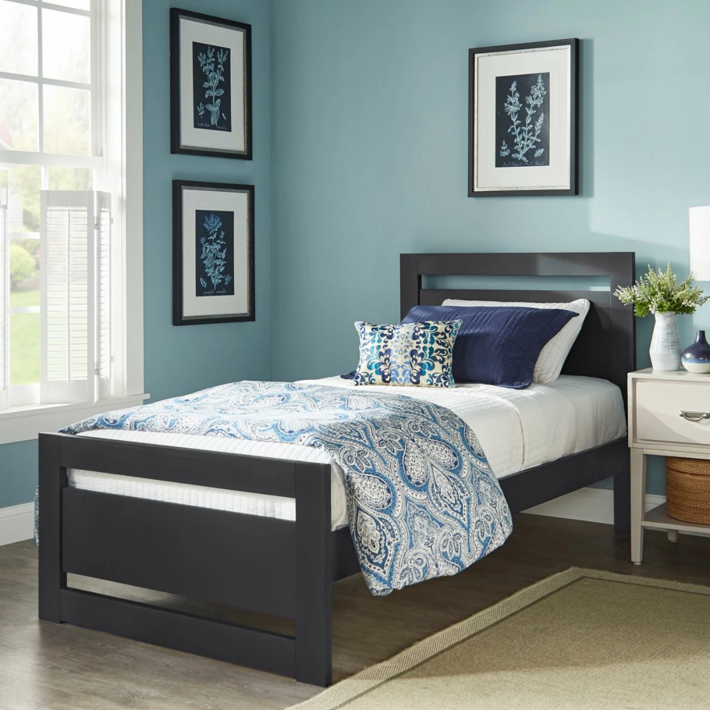 Brand new π Full/Double Weston Home Tatiana Cut Out Platform Bed π 5 Brand new π Full/Double Weston Home Tatiana Cut Out Platform Bed π - Image 3