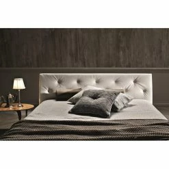 Brand new 🤩 J&M Furniture Queen J&M Furniture Gap Platform Bed 🎁 -Beds Shop detailJMFU202