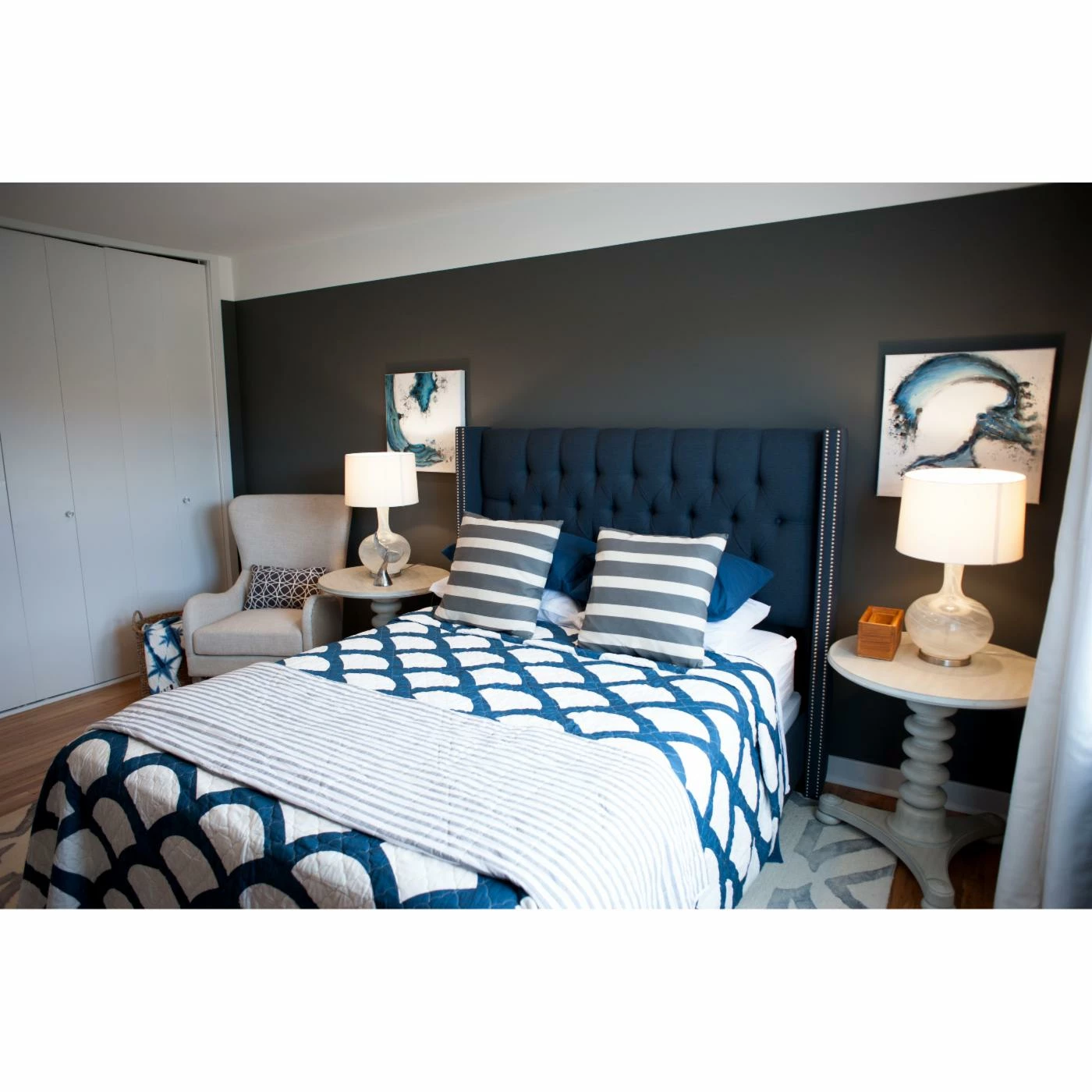 Wholesale π Skyline Furniture California King Diamond Tufted Wingback Linen Upholstered Bed 𧨠4 Wholesale π Skyline Furniture California King Diamond Tufted Wingback Linen Upholstered Bed 𧨠- Image 2