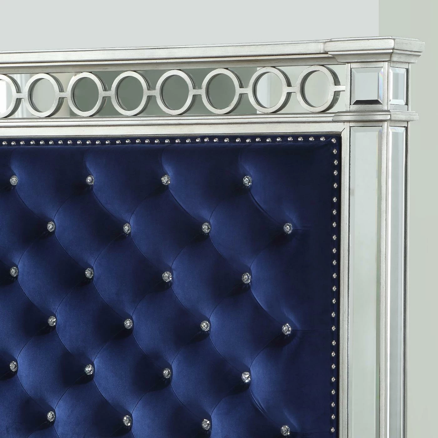 Budget ✔️ Queen Acme Furniture Varian Panel Bed ❤️ 6 Budget ✔️ Queen Acme Furniture Varian Panel Bed ❤️ - Image 4